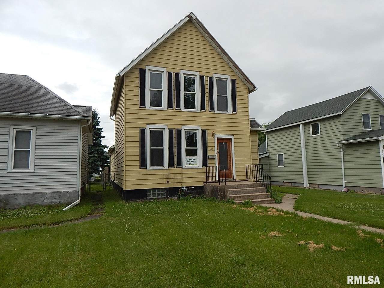537 2ND Avenue South - Photo 1
