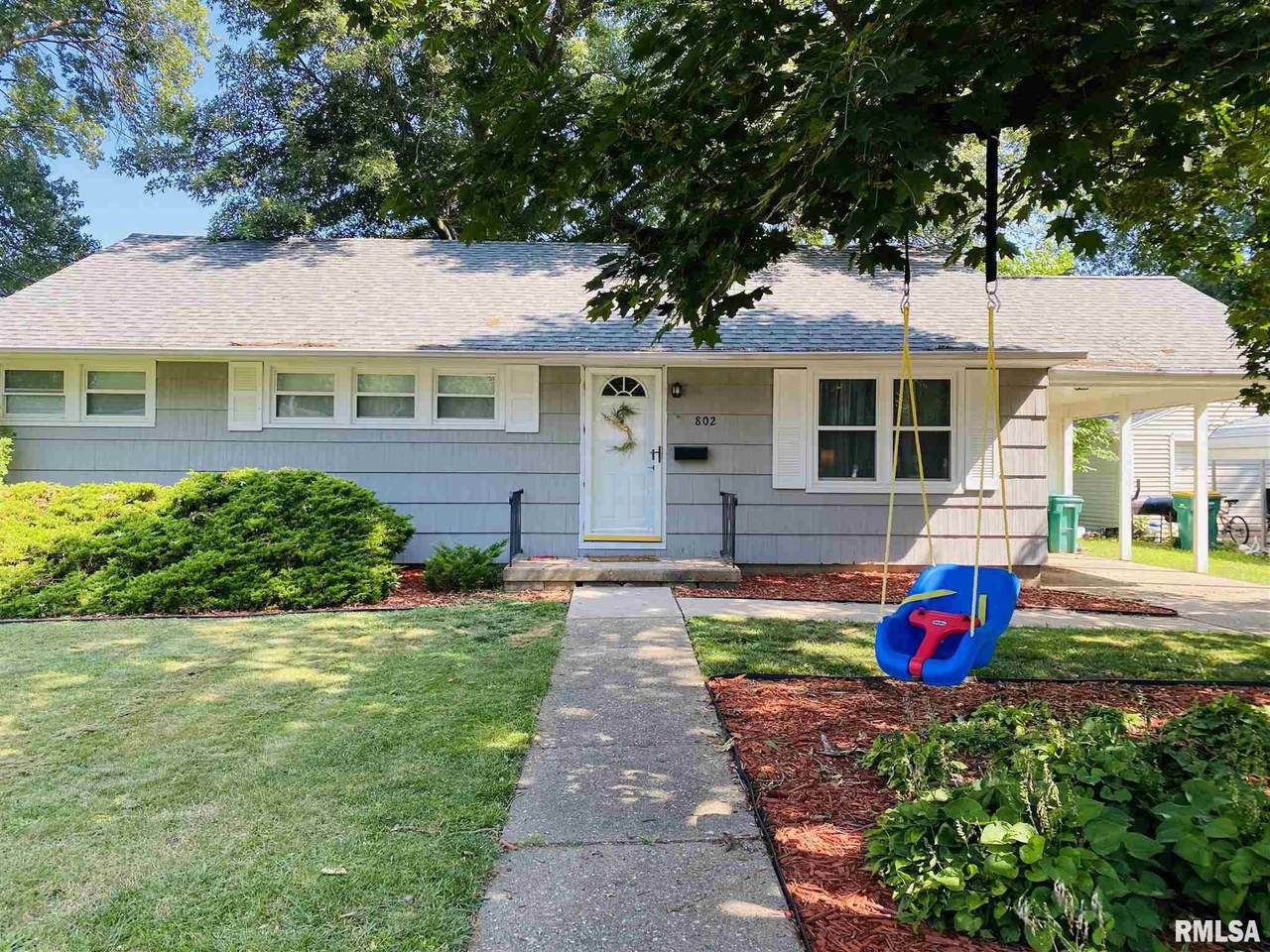 802 Bobby Avenue - Photo 1