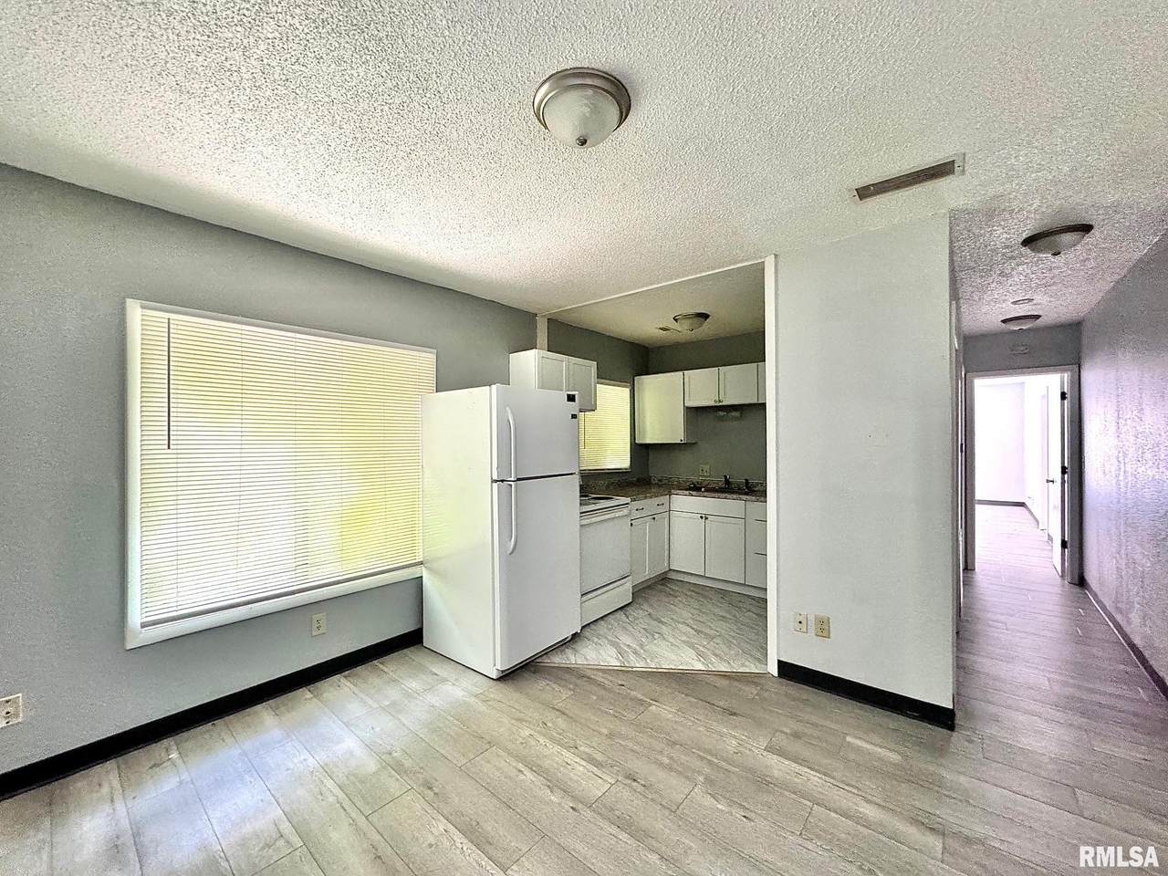 619 Walnut Street - Photo 1