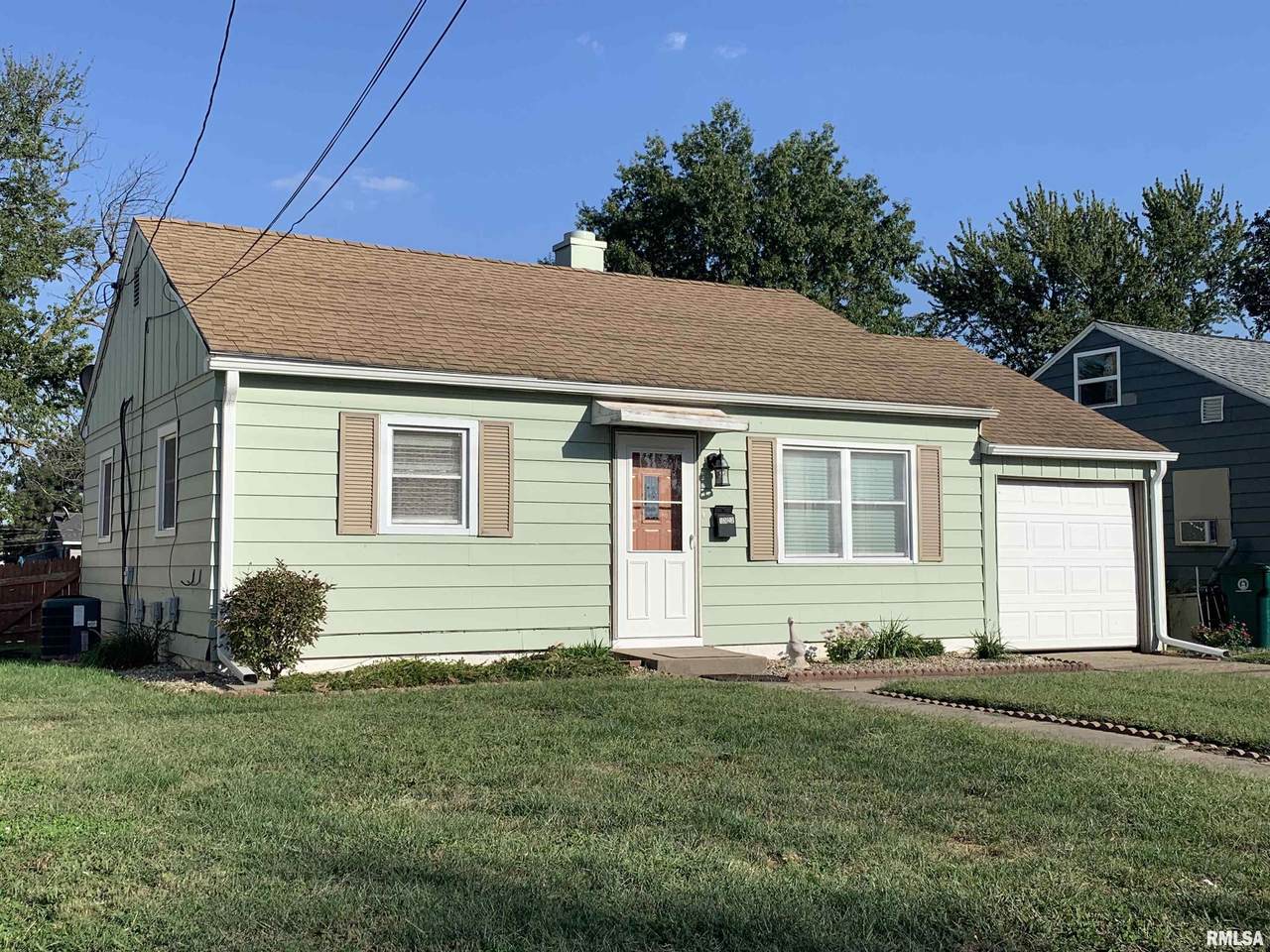 1323 6TH Street - Photo 1