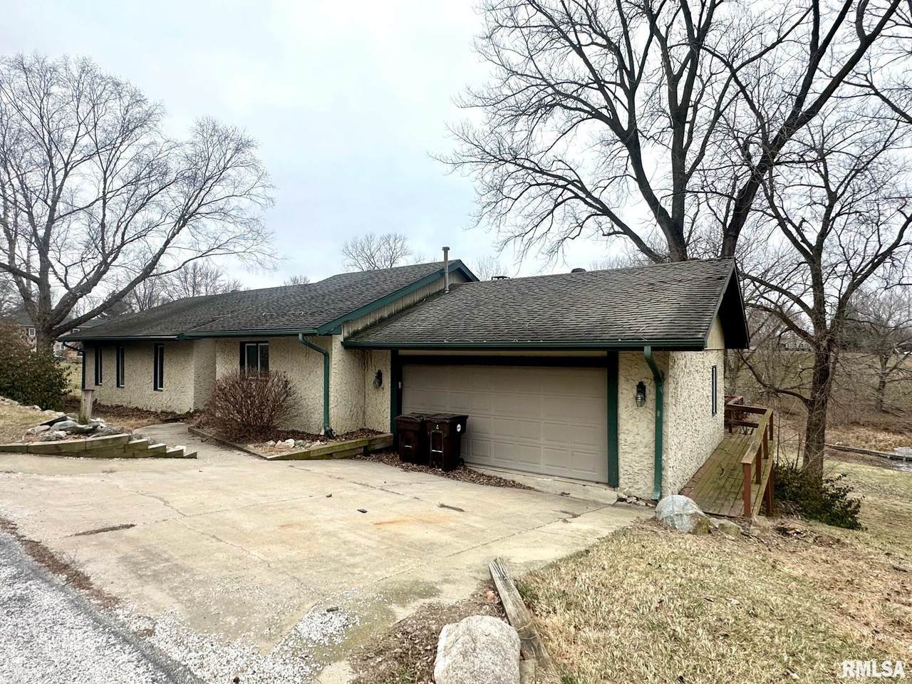 17 Springwater Drive - Photo 1