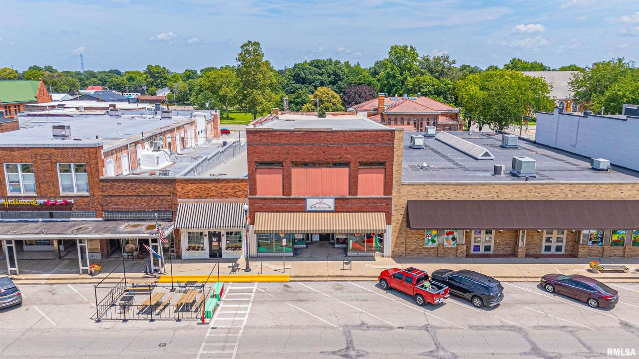 616 Broadway Street - Photo 1