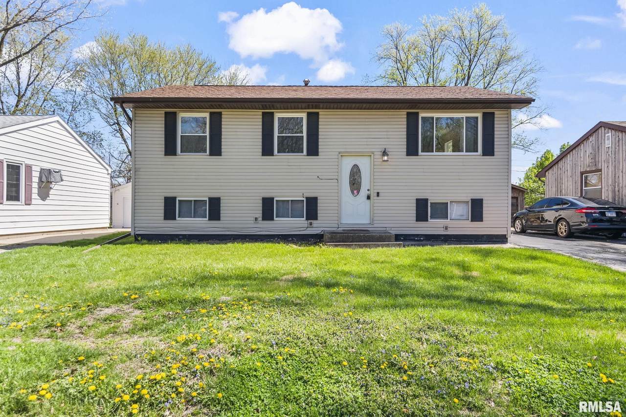 328 Parkview Drive - Photo 1
