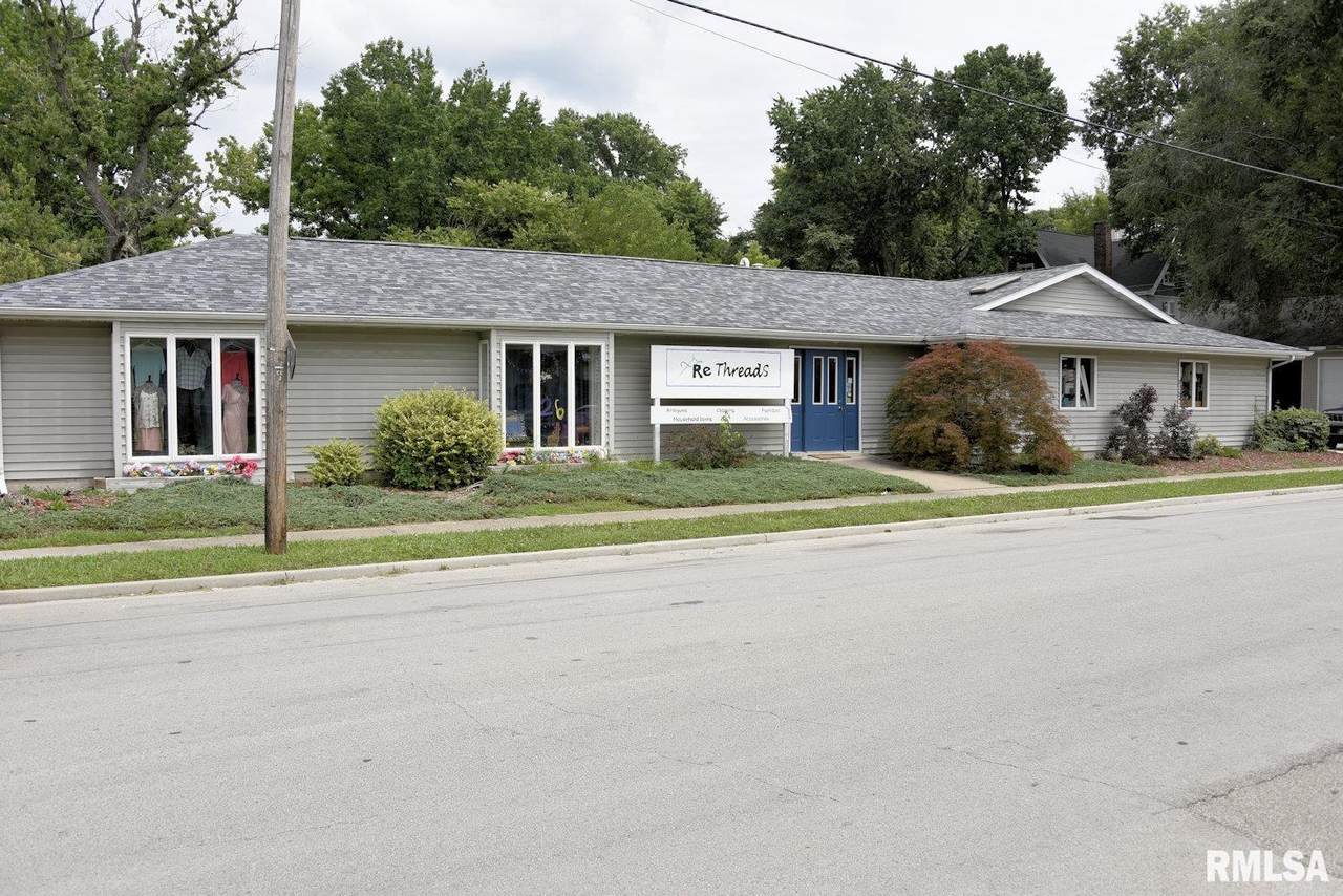 320 Walnut Street - Photo 1