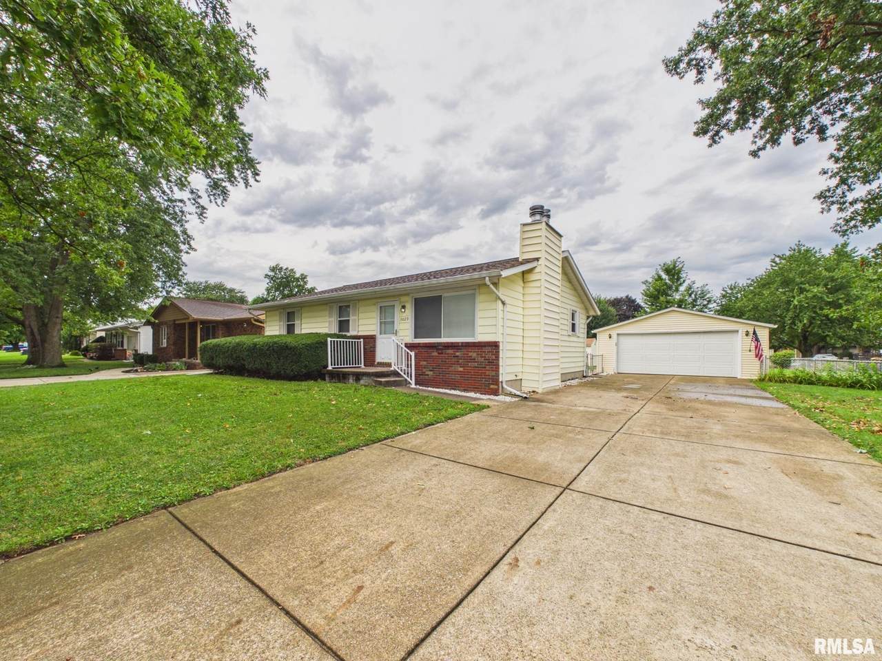 3029 Selkirk Road - Photo 1