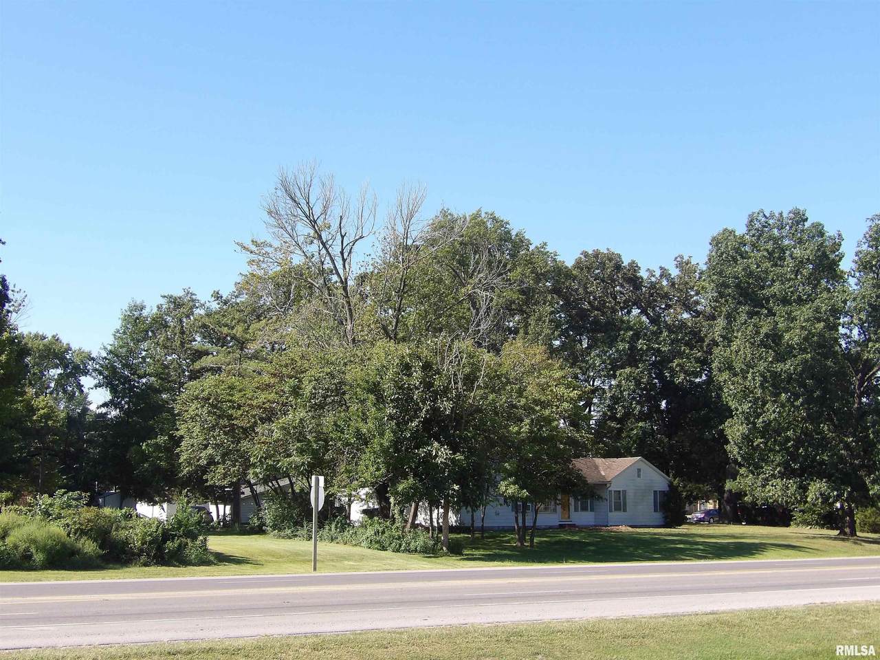 1012 Main Street - Photo 1