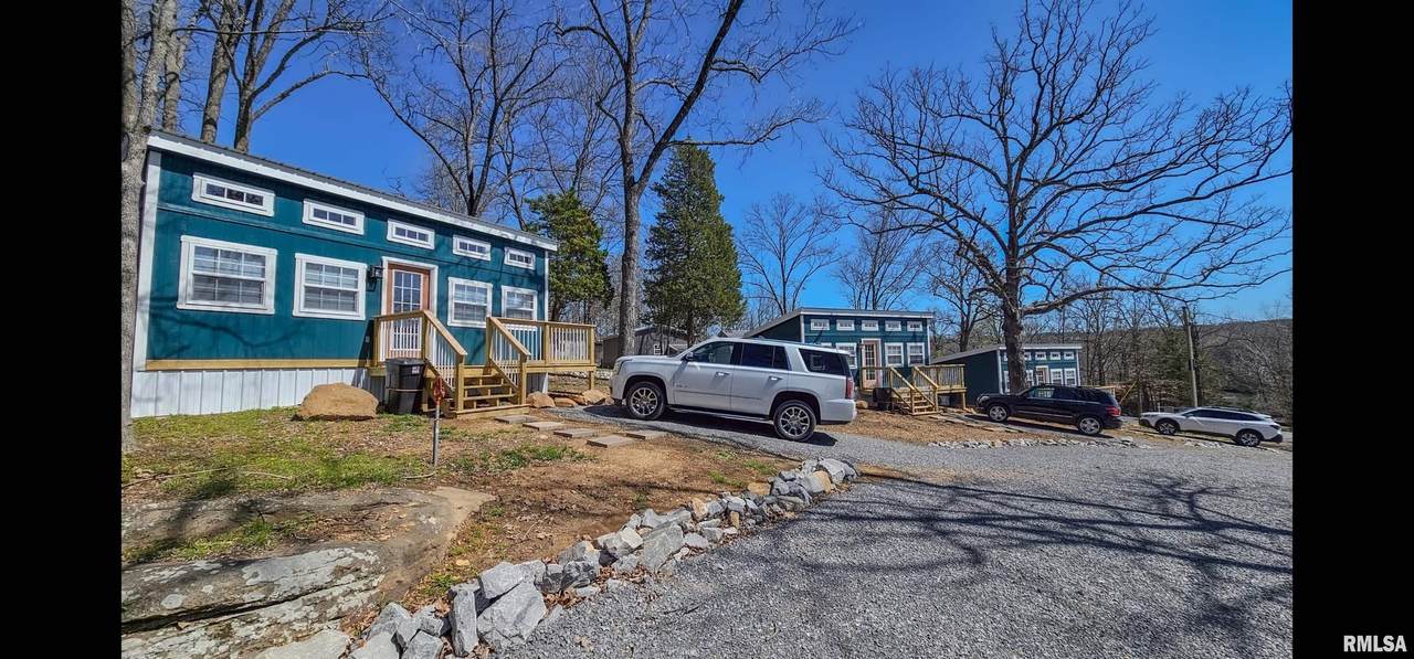 1060 Lakeshore Drive South - Photo 1