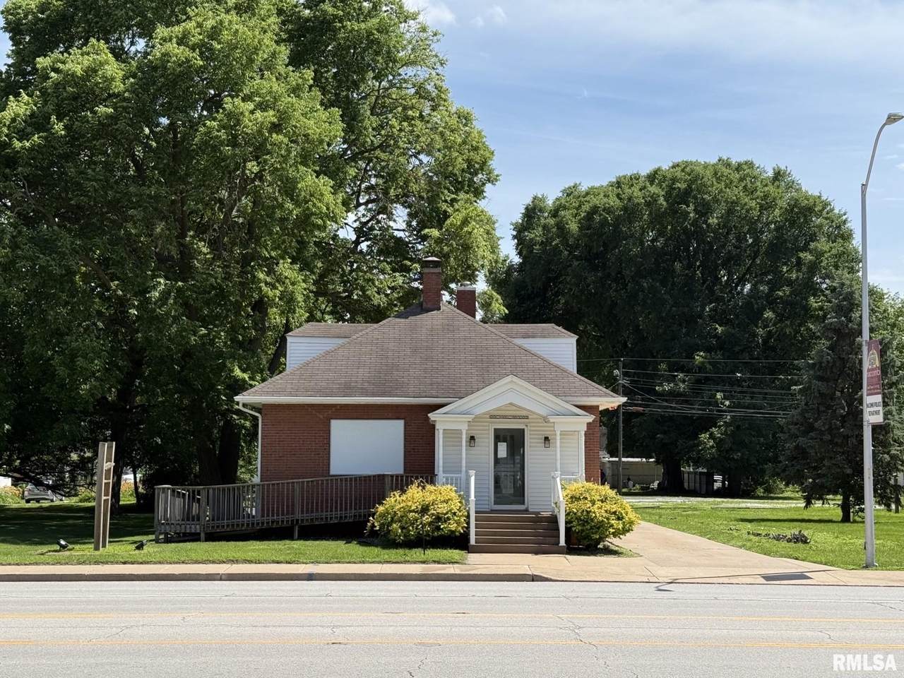 909 Jackson Street - Photo 1