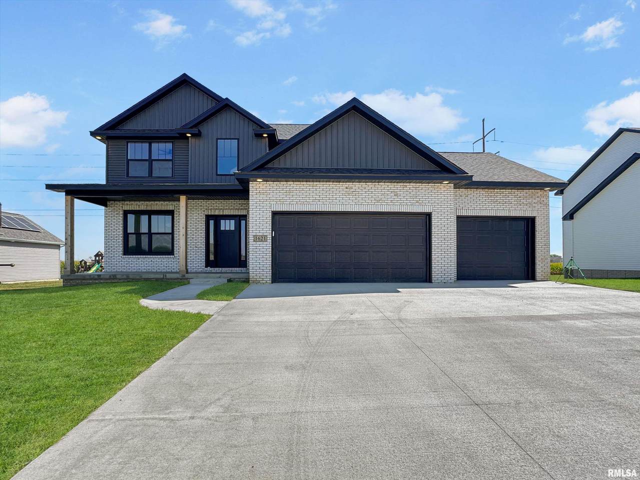 1621 Rustic Oak Drive - Photo 1