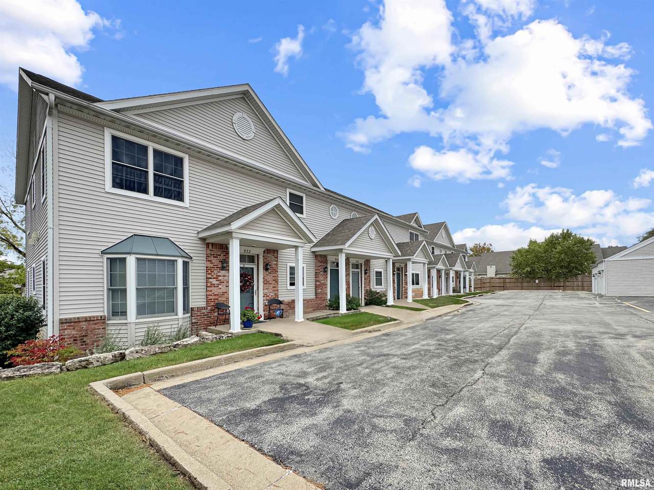 936 Trailcreek Drive - Photo 1