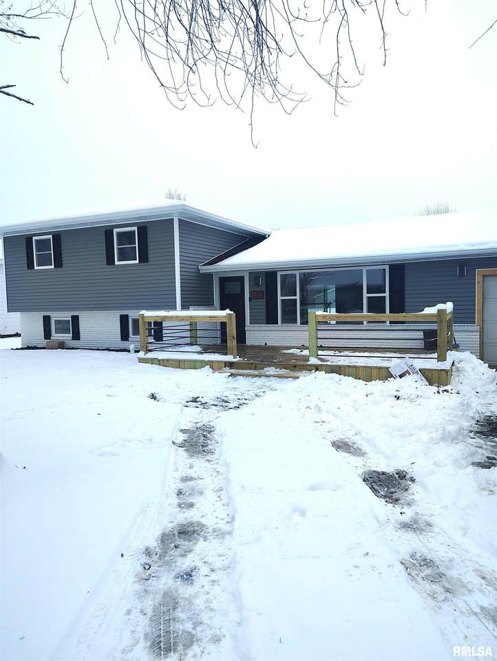 135 17TH Avenue - Photo 1