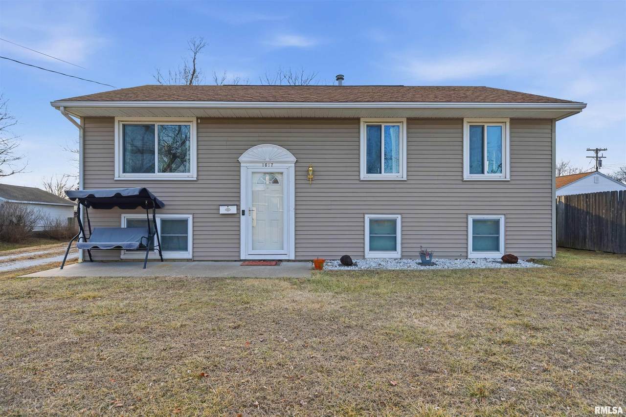 1617 Holiday Drive - Photo 1