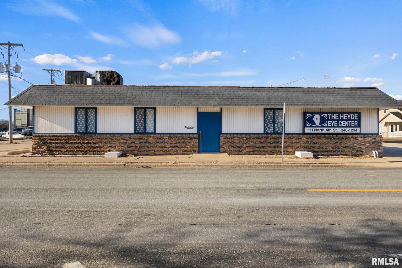 111 4TH Street - Photo 1