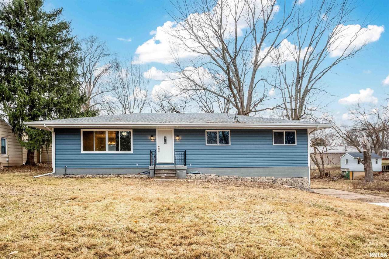 203 Eaton Avenue - Photo 1