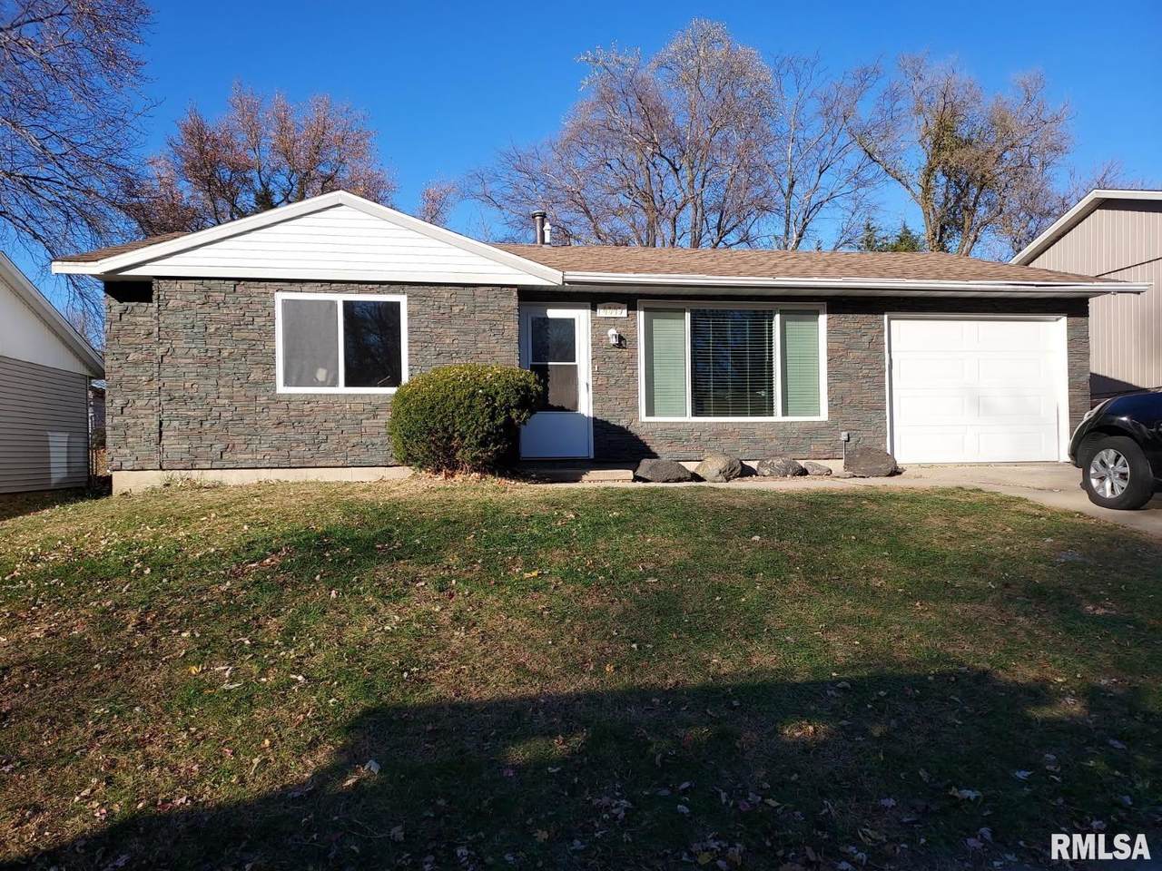 4049 Hillmont Road - Photo 1