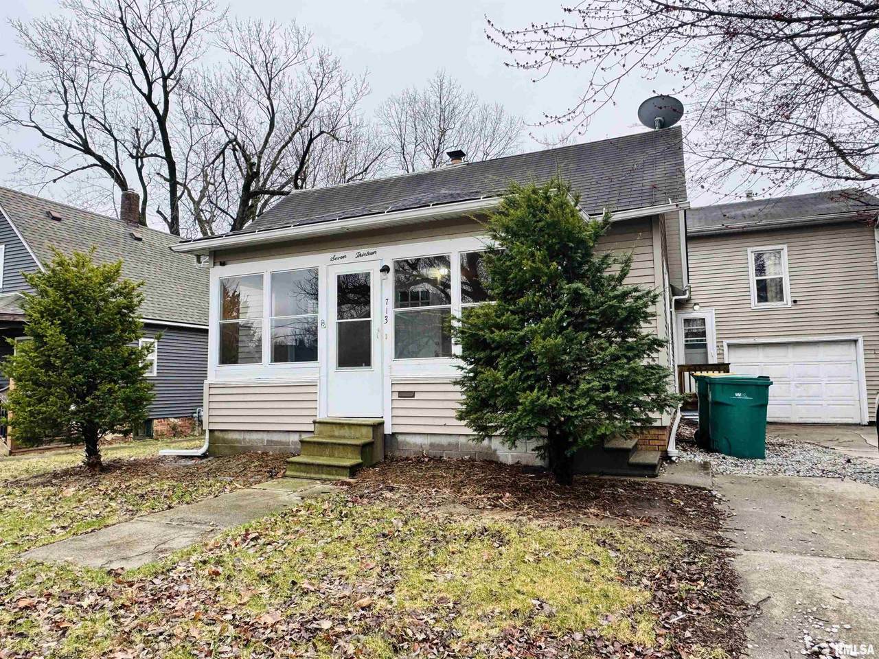 713 Calhoun Street - Photo 1