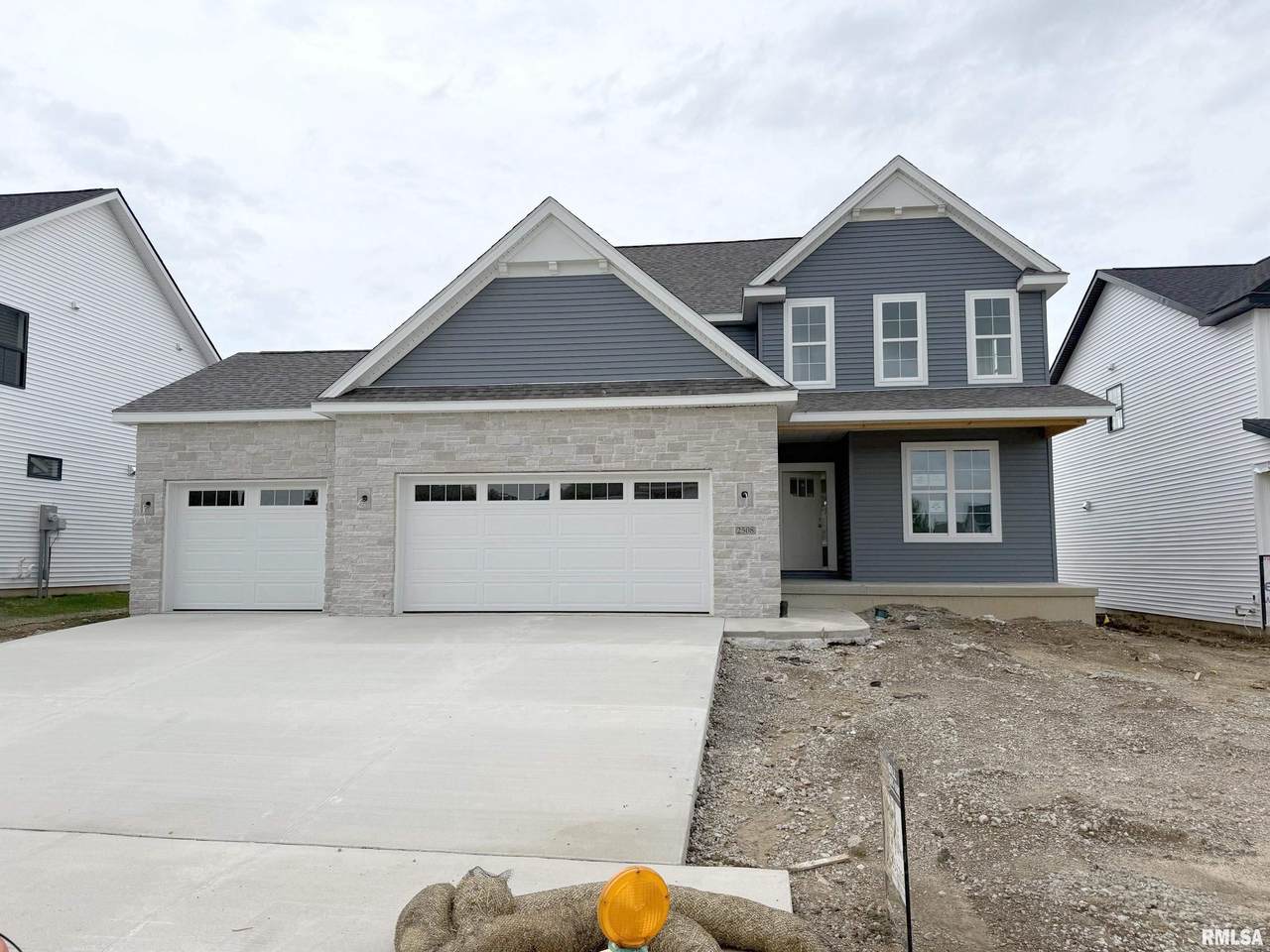 2508 Arden Way - Photo 1