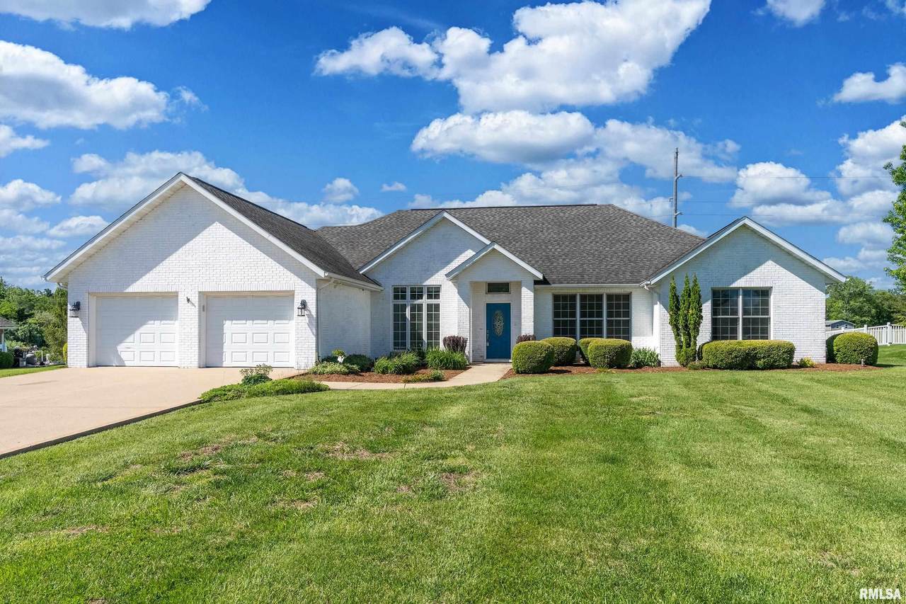2710 Turnberry Drive - Photo 1