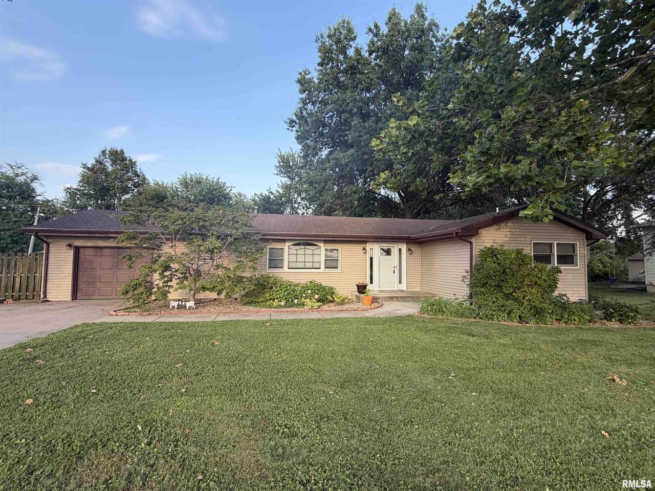 319 Robin Road - Photo 1