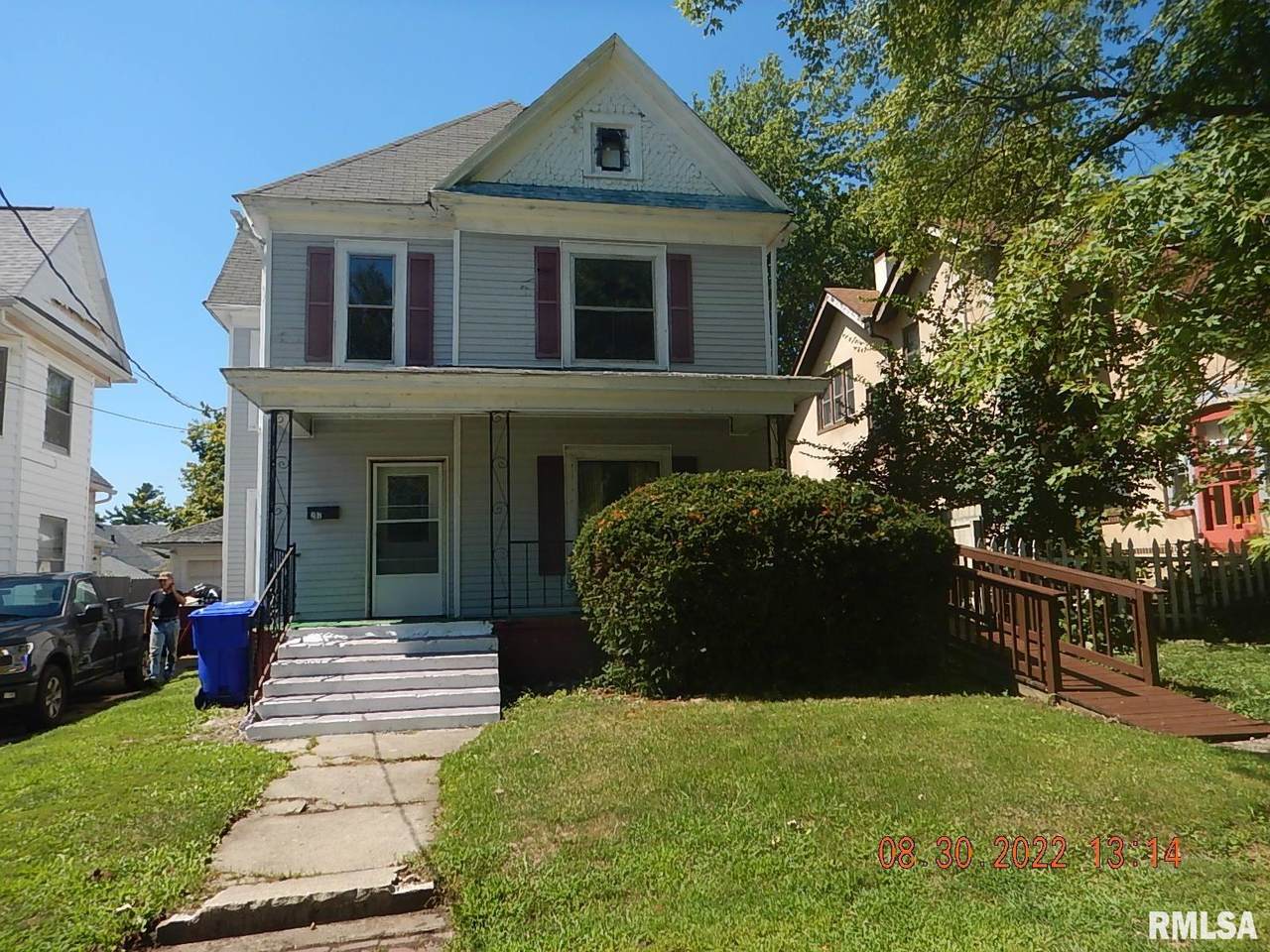 207 Elliott Street - Photo 1