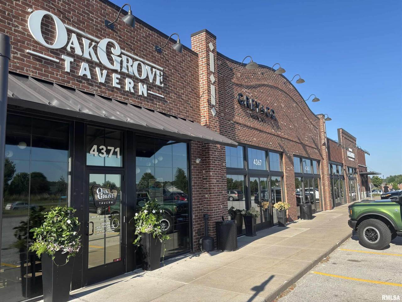 4345 53RD Avenue - Photo 1