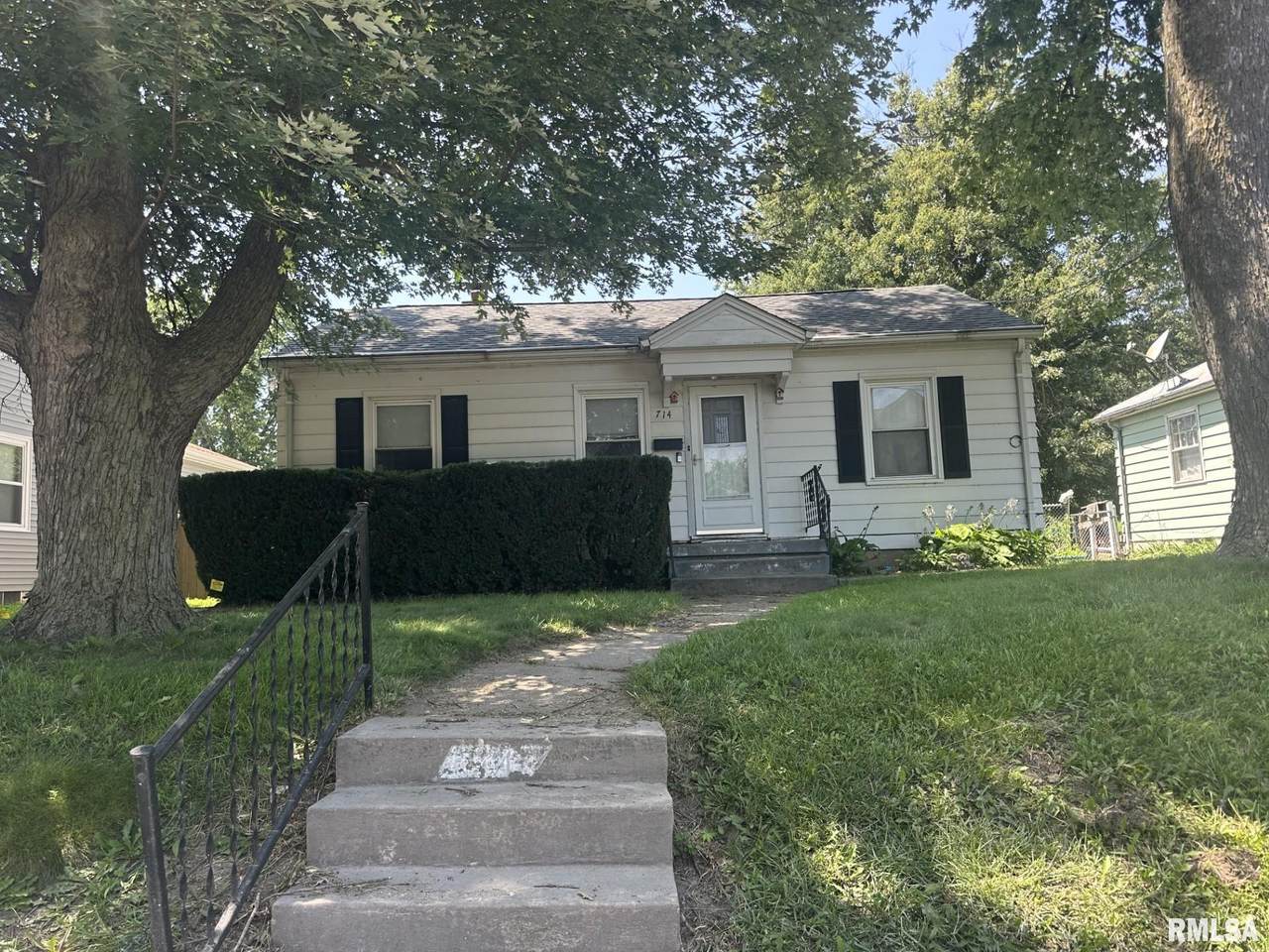 714 Fairmount Street - Photo 1