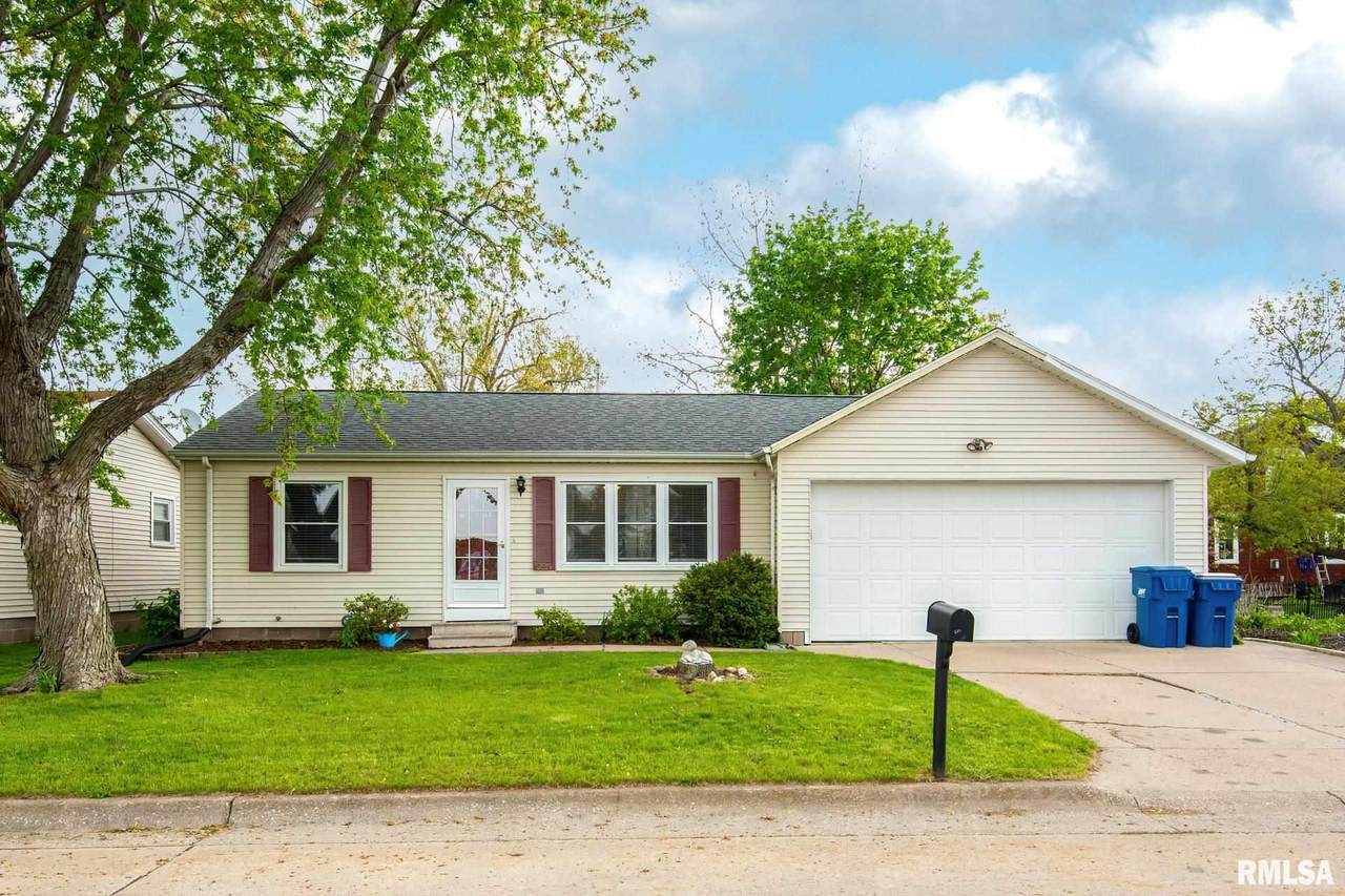 225 Parker - Photo 1