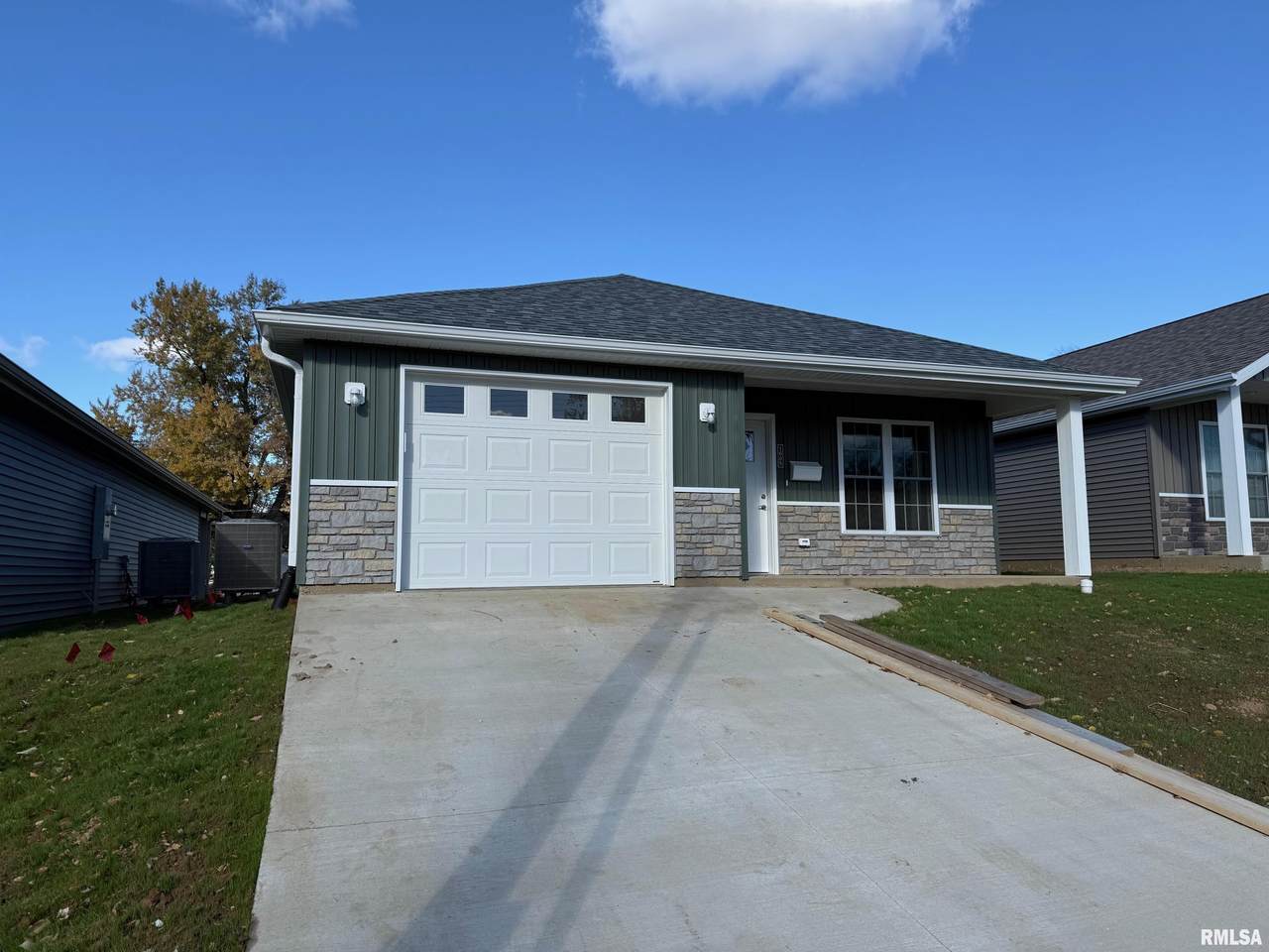 1605 Cherry Street - Photo 1