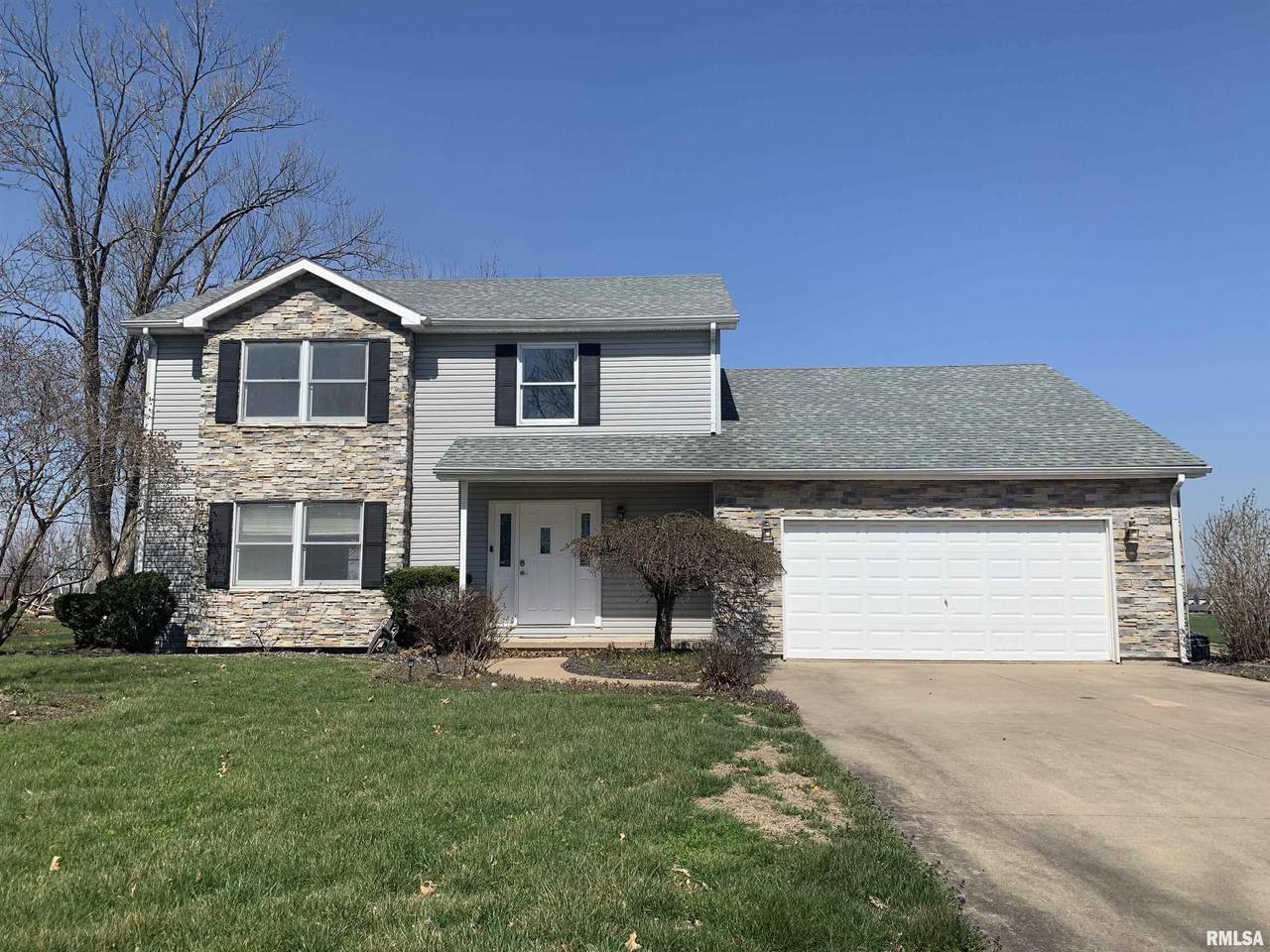 4915 Sunview Drive - Photo 1