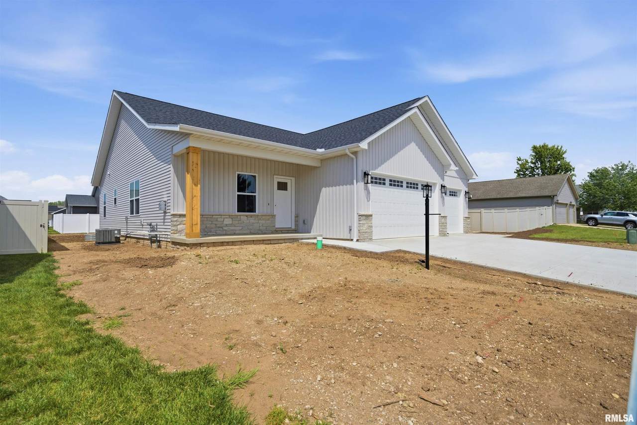 1303 Hillcrest Drive - Photo 1