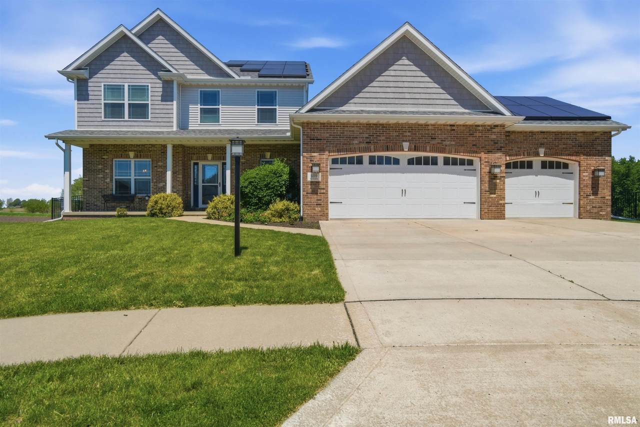 609 Victoria Drive - Photo 1