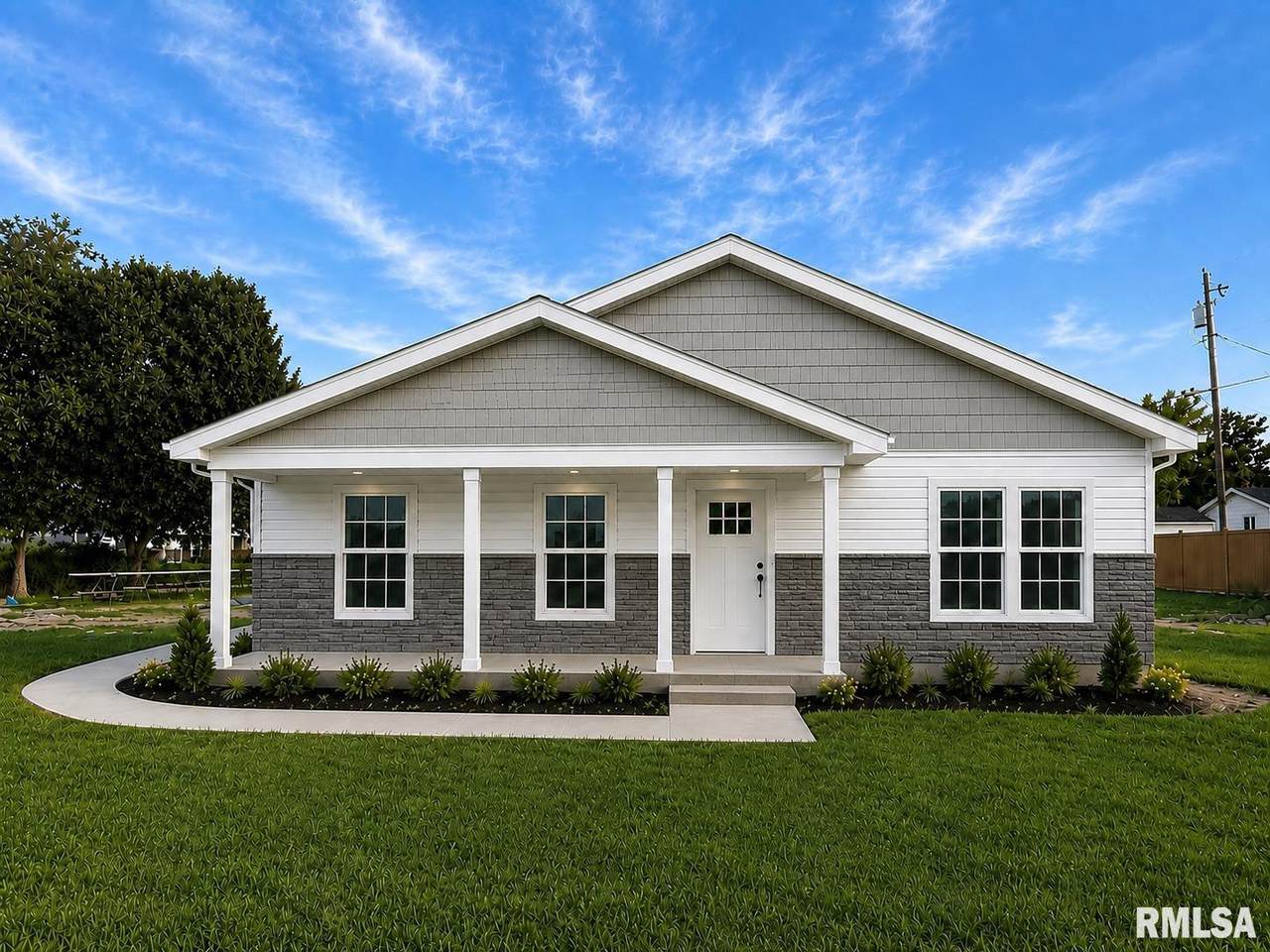 1101 Boyton Street - Photo 1