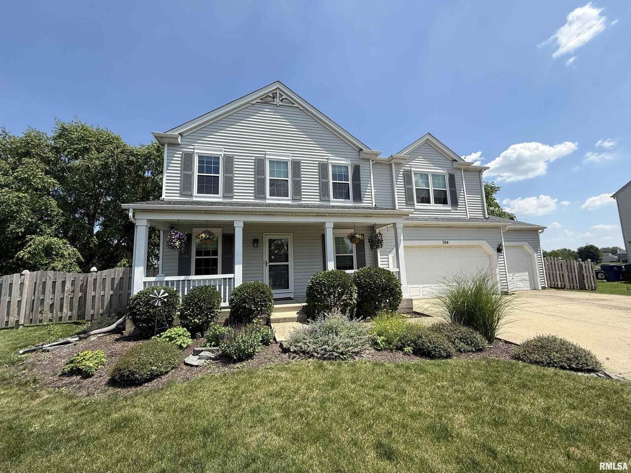 304 Aster Drive - Photo 1