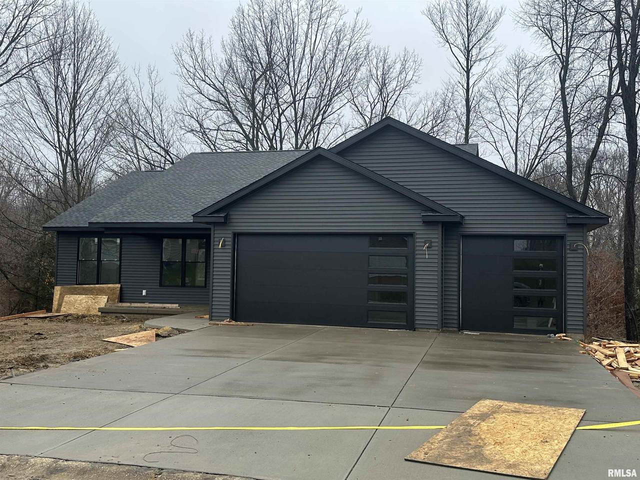 1207 8TH Avenue - Photo 1