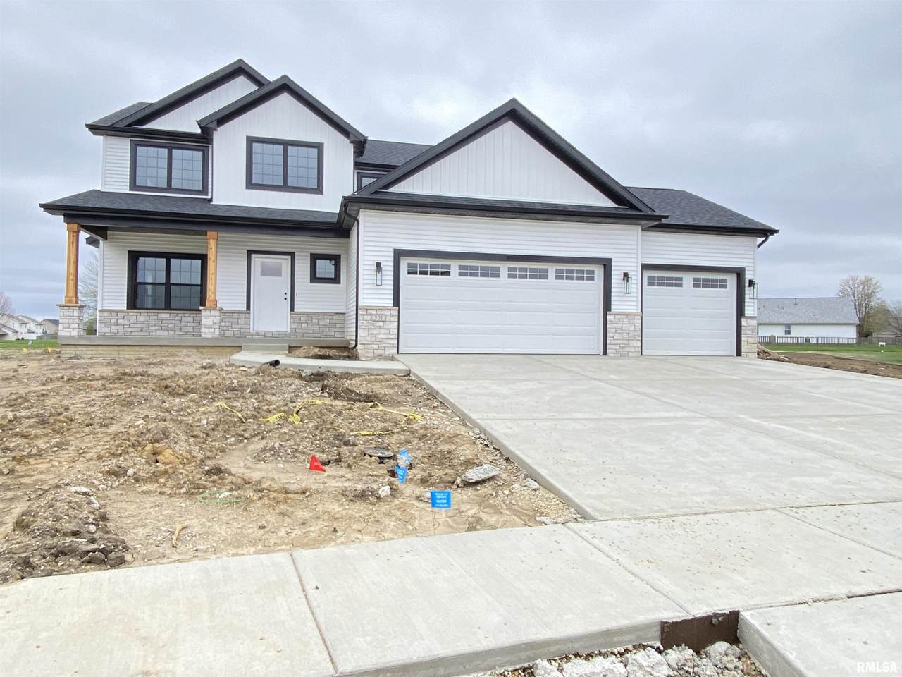 301 Hodges Court - Photo 1