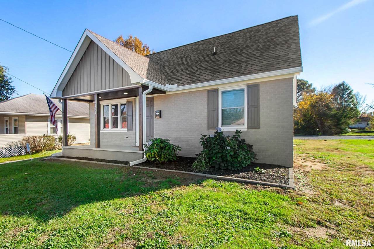 1208 Main Street - Photo 1