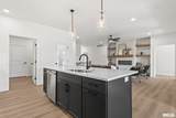 3200 Greenbriar Drive - Photo 13