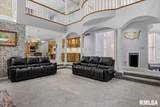 3016 Lawrence Avenue - Photo 11