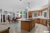 3016 Lawrence Avenue - Photo 17
