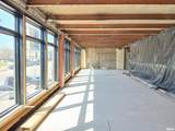 46 Central Park - Photo 8