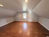 404 Walnut Street - Photo 17