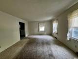 406 Meadow Drive - Photo 2