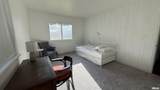 300 Glenview Drive - Photo 26