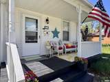 216 College Street - Photo 2