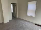627 Fairholm Avenue - Photo 2