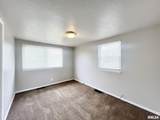 811 Lake Avenue - Photo 11