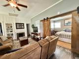 611 Broadway Street - Photo 18