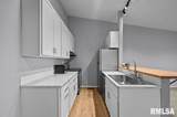 4015 Lillie Avenue - Photo 6