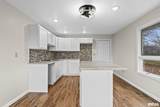 636 Linden Point - Photo 16