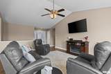 212 Hillcrest Drive - Photo 9